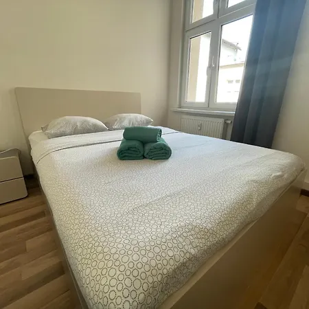 Miramar Studio&flats *