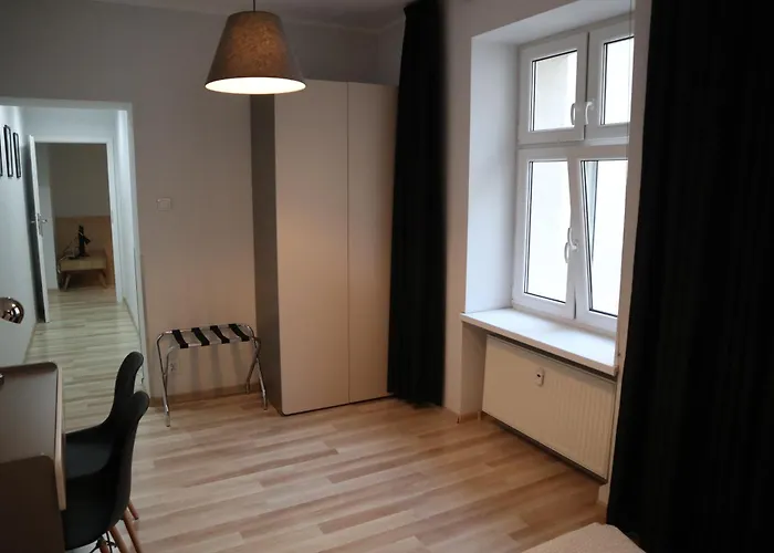 Miramar & Flats Познань