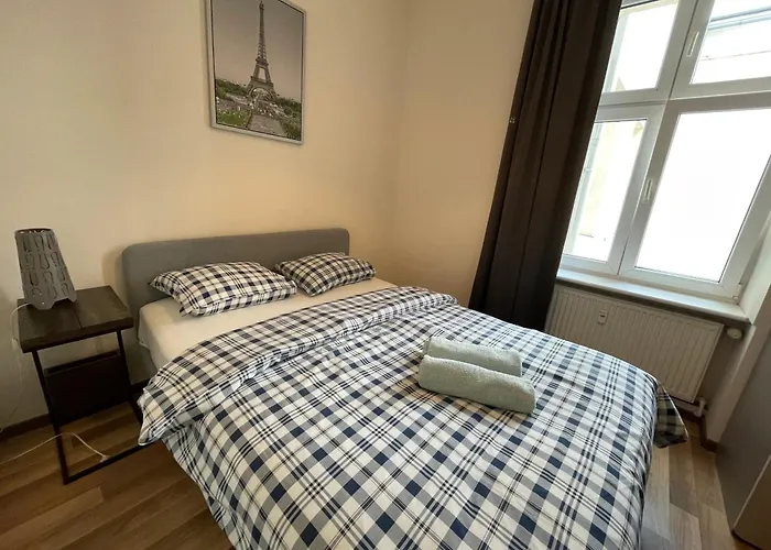 Апартаменты Miramar & Flats *