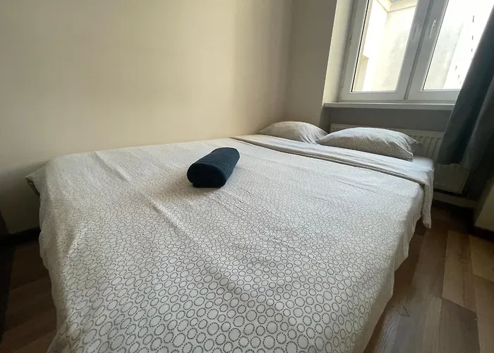 Апартаменты Miramar & Flats