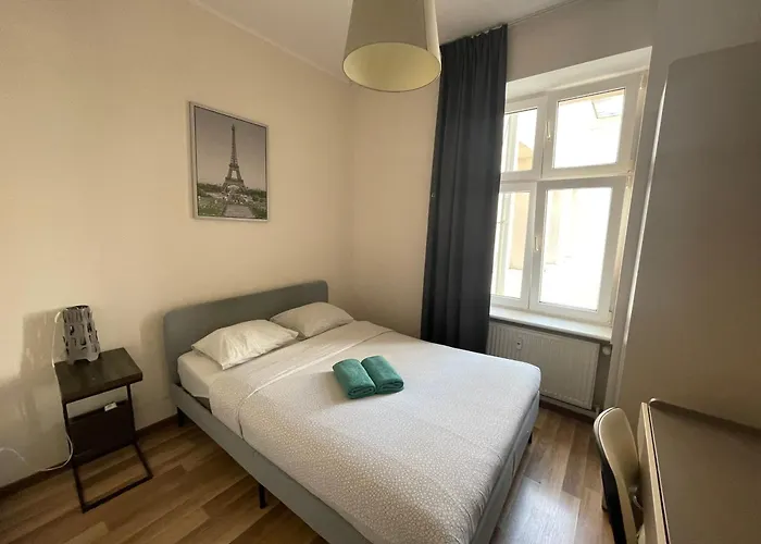 Апартаменты Miramar & Flats